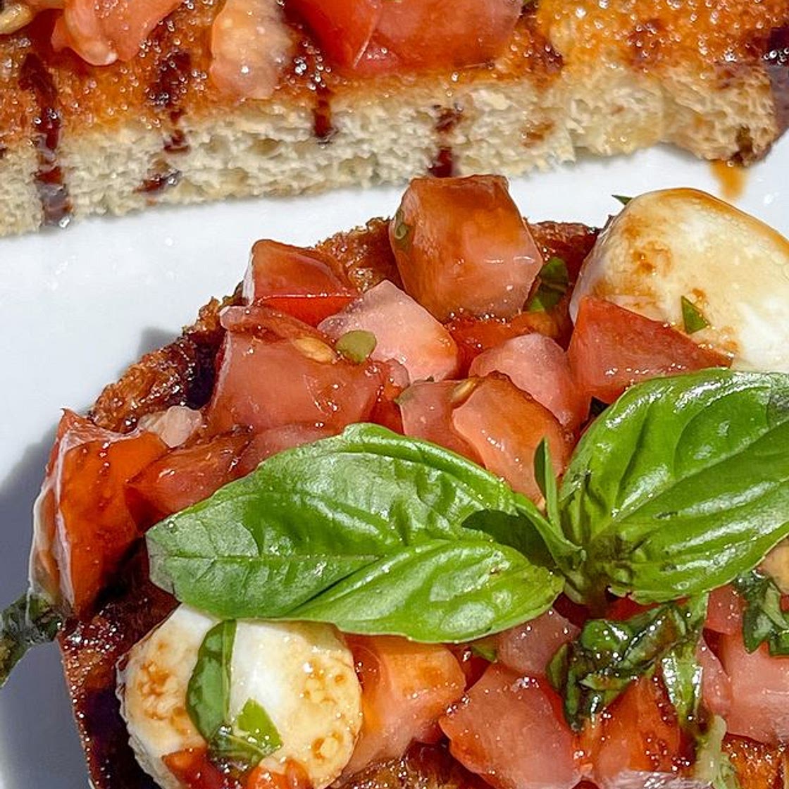 BRUSCHETTA WITH MOZZARELLA