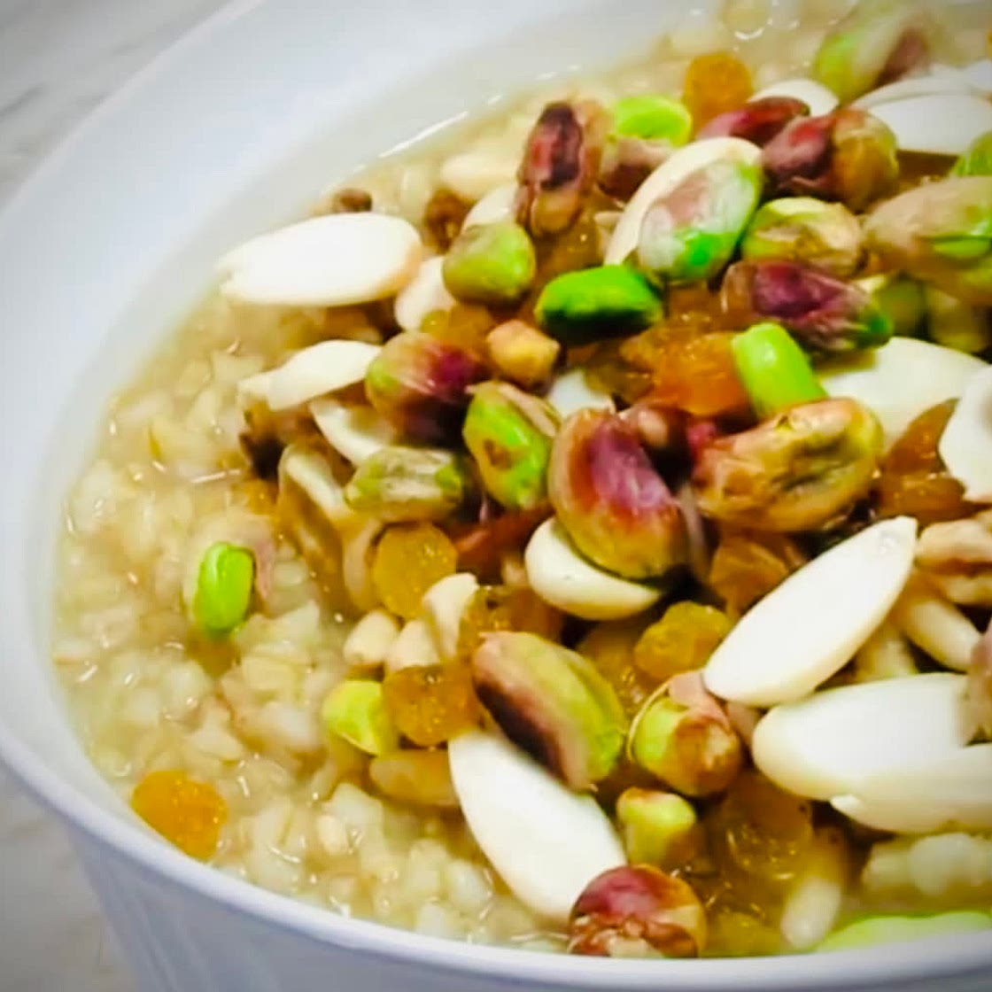 Snainiyeh or  ﻿(Wheat berry Dessert)