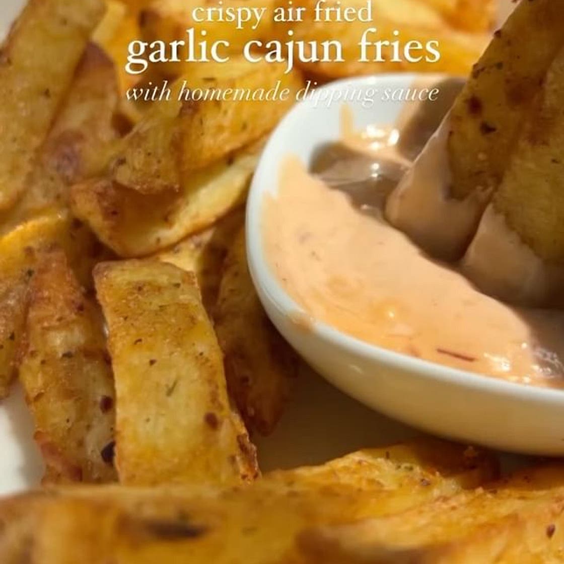 Crispy garlic cajun fries 🍴