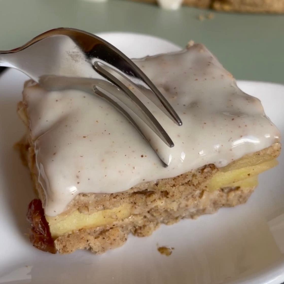Apple pie breakfast bars 