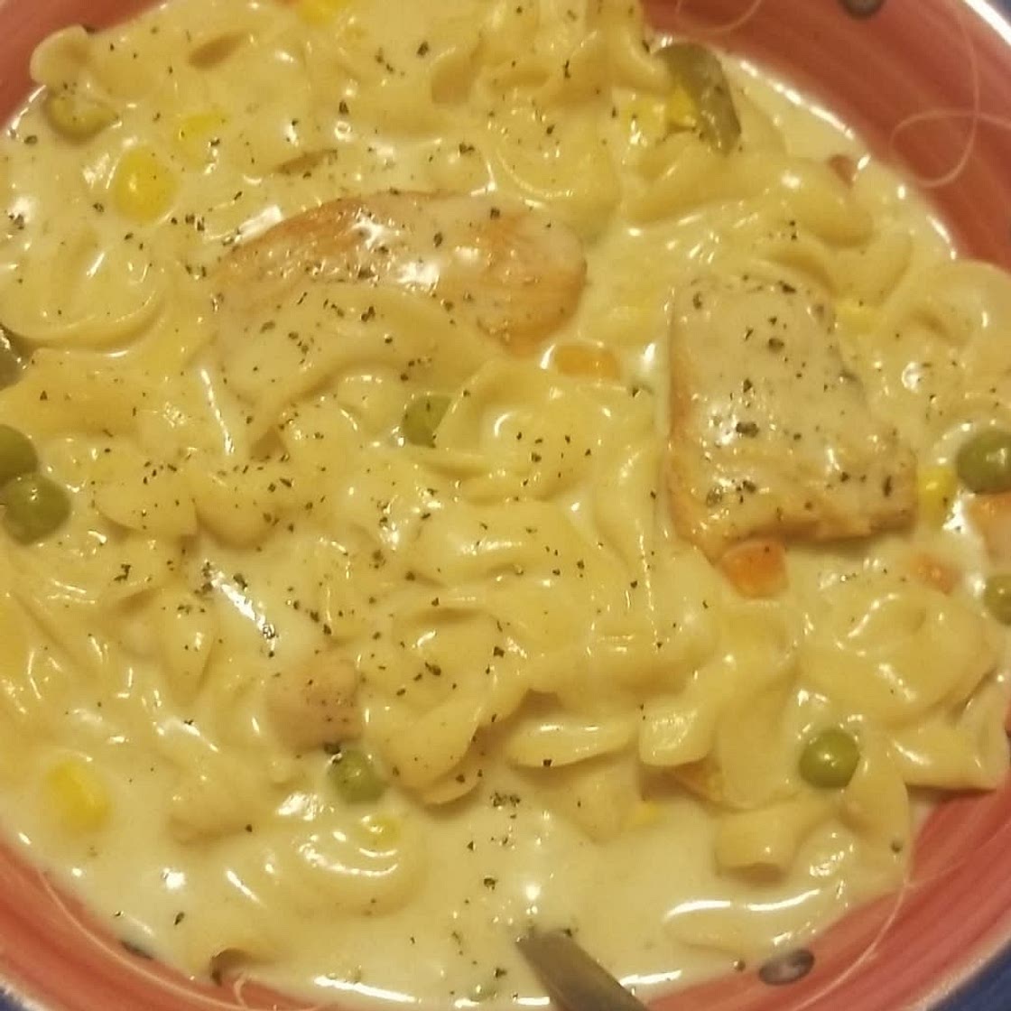 Instant Pot Chicken Pot Pie Casserole