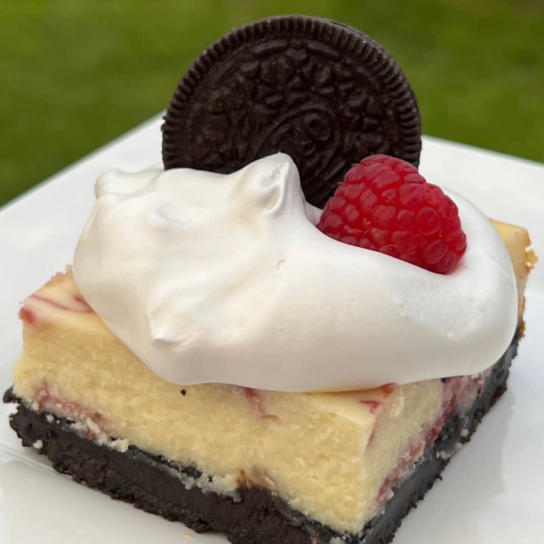 White Chocolate Raspberry Cheesecake Bars 