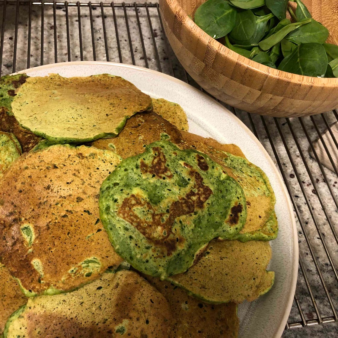Vegan American spinach & mango pancakes 