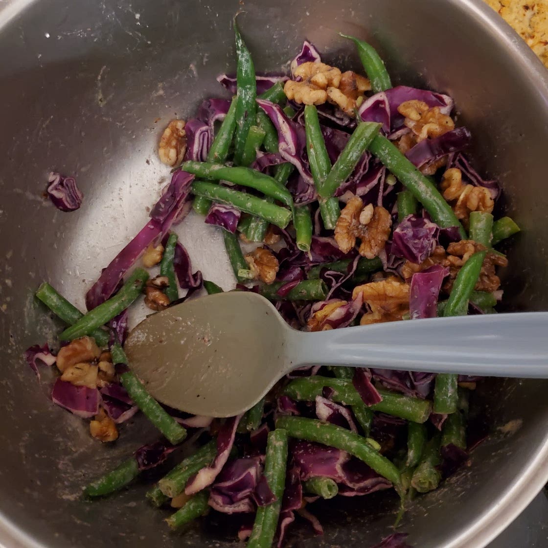 Green Bean and Radicchio Salad With Walnuts - Ellie Krieger