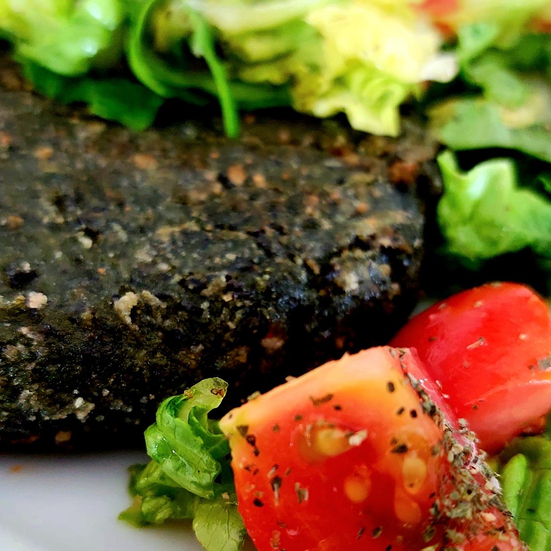 Burger - Beluga lentils and spinach