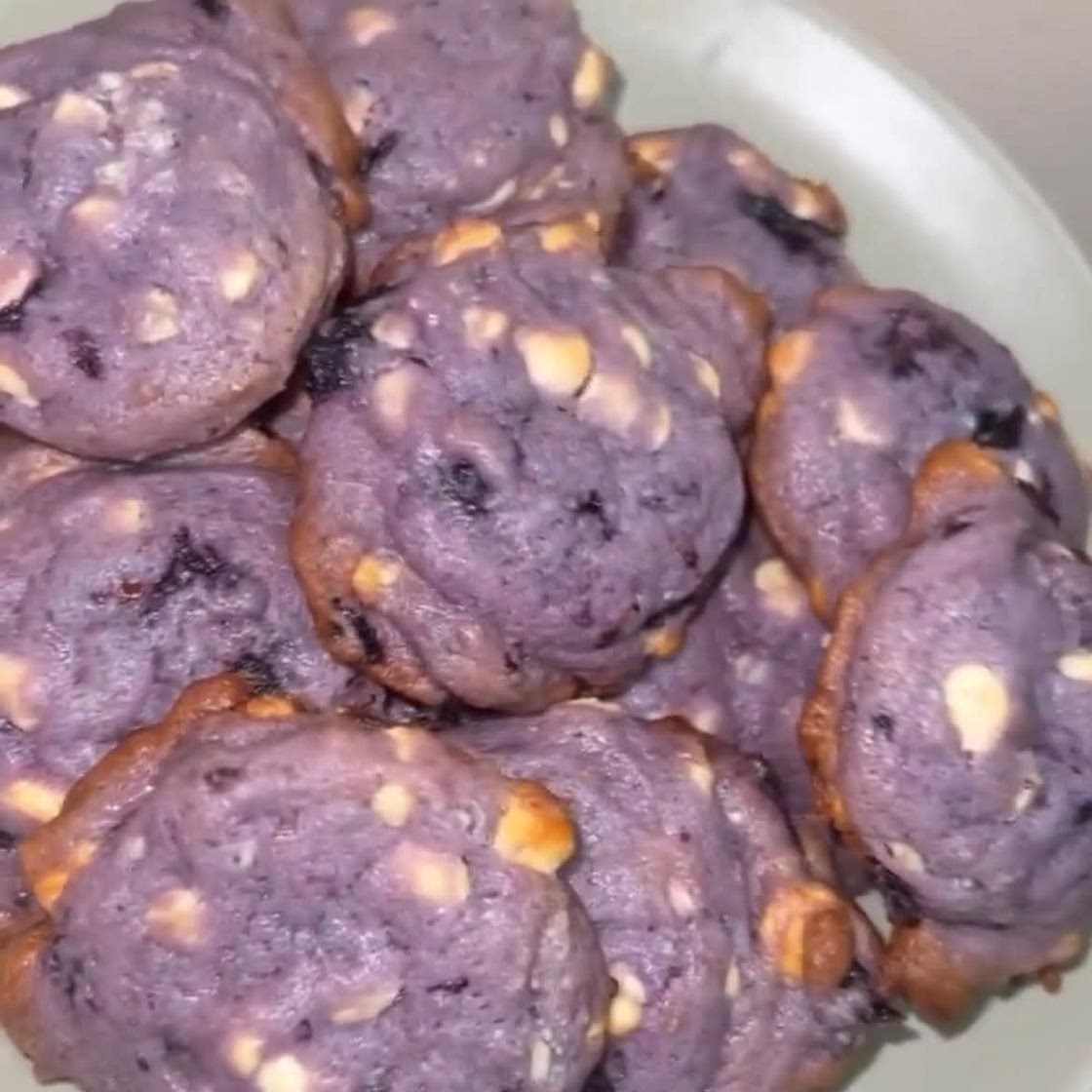 Blue(berry) Cookies | Vegan & Naturally Blue!