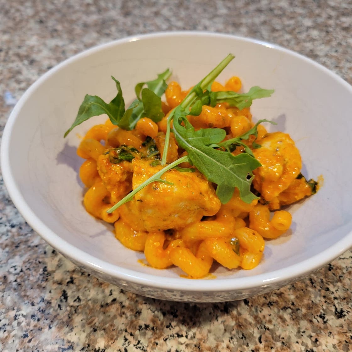 One Pot Creamy Roasted Red Pepper Chicken Pasta