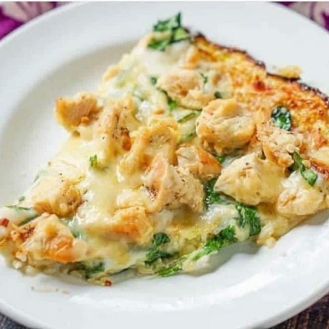 CHICKEN ALFREDO PIZZA