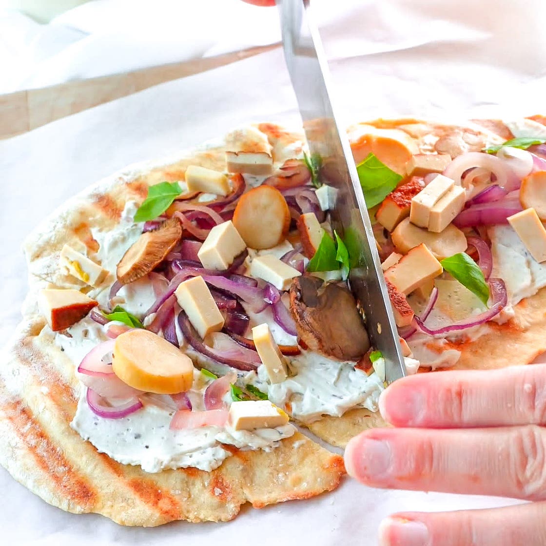 Vegan Flammkuchen (Tarte Flambee)
