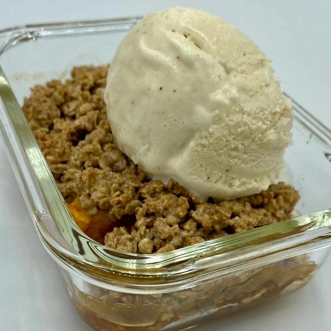 Healthier peach crumble 