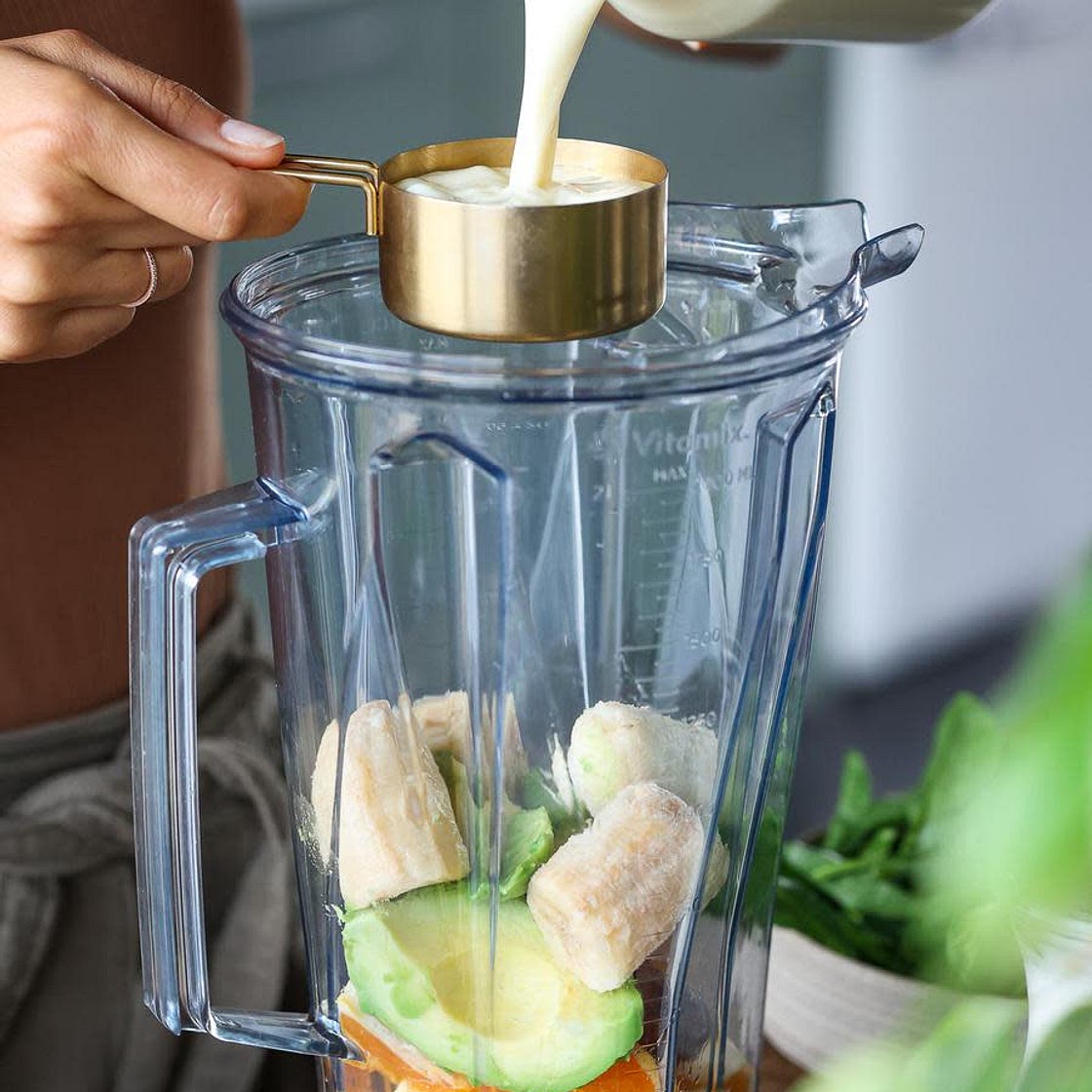 Coconut & Citrus Green Smoothie