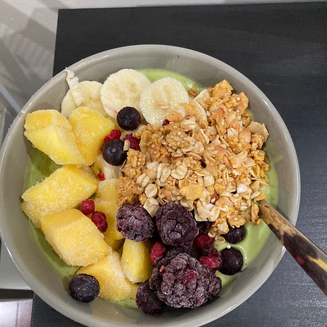 Green goddess smoothie bowl