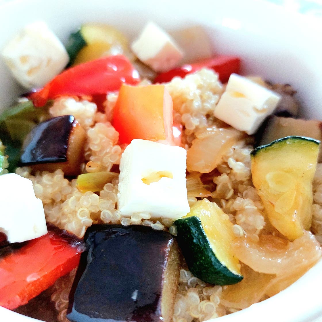 Quinoa salad - Eggplants, zucchini, shallot, red and green pepper