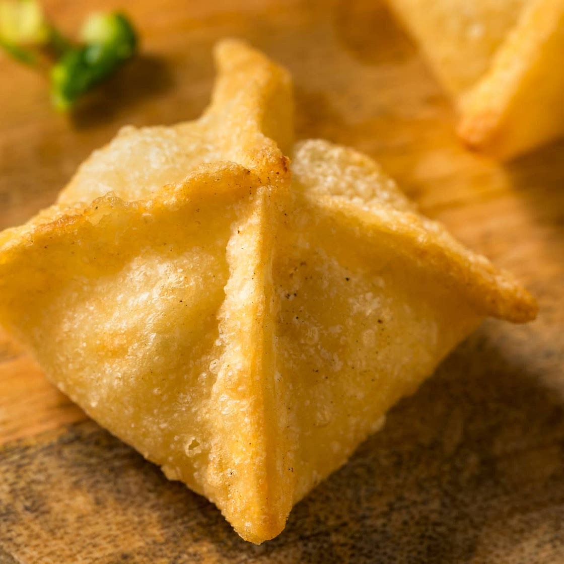 Crispy Chicken Wontons With Spicy Chili and Lime Sauce