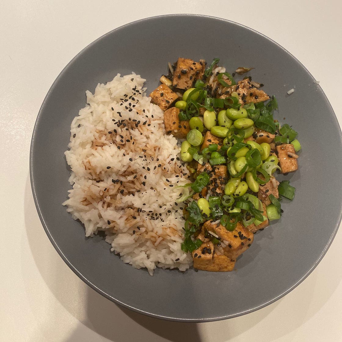 Spicy Sriracha Tofu Rice Bowls