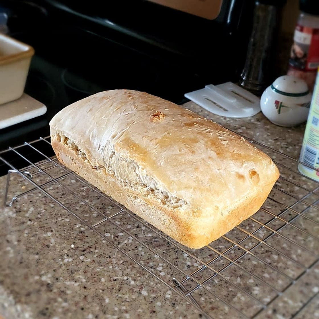 Soft Sourdough Sandwich Bread (No-Knead)