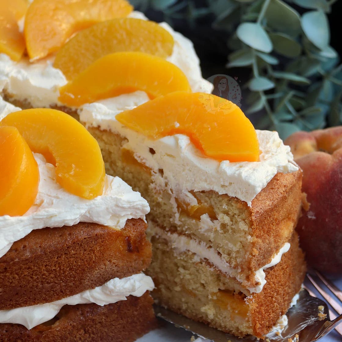 Peaches and Cream Cake!