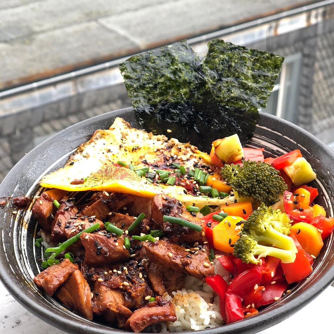 Chicken Teriyaki mit Reis und Gemüse