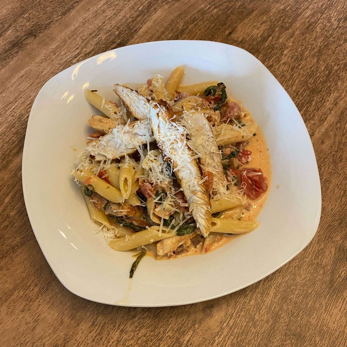 Chicken and Bacon Pasta with Spinach and Tomatoes in Garlic Cream Sauce