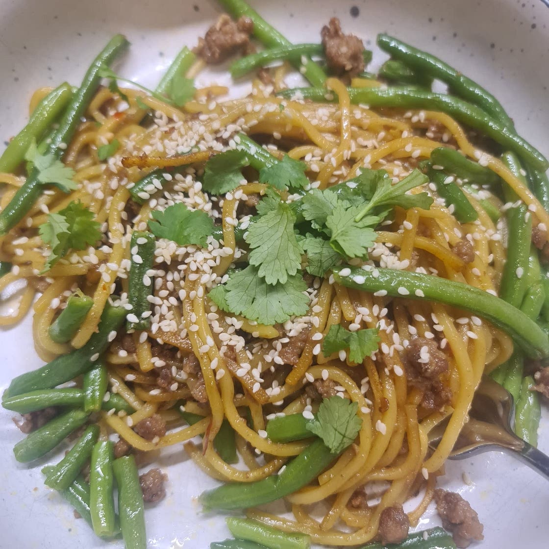 Spicy sausage noodles