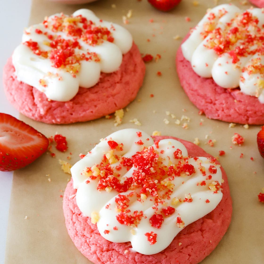 Strawberry Crunch Shortcake Cookies