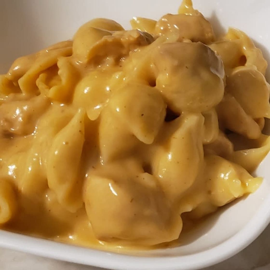 One-Pot Barbecue Chicken Mac and Cheese