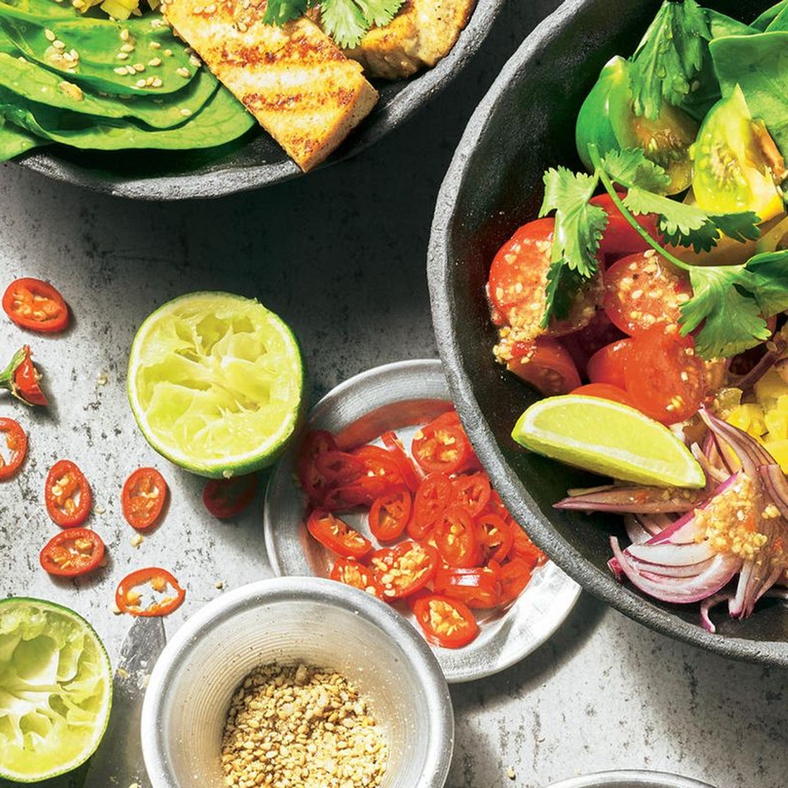 Gebratener Tofu mit Tamarinden-Soße und Ananas