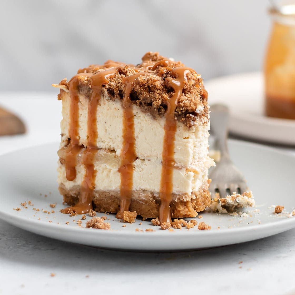 Apple crumble cheesecake