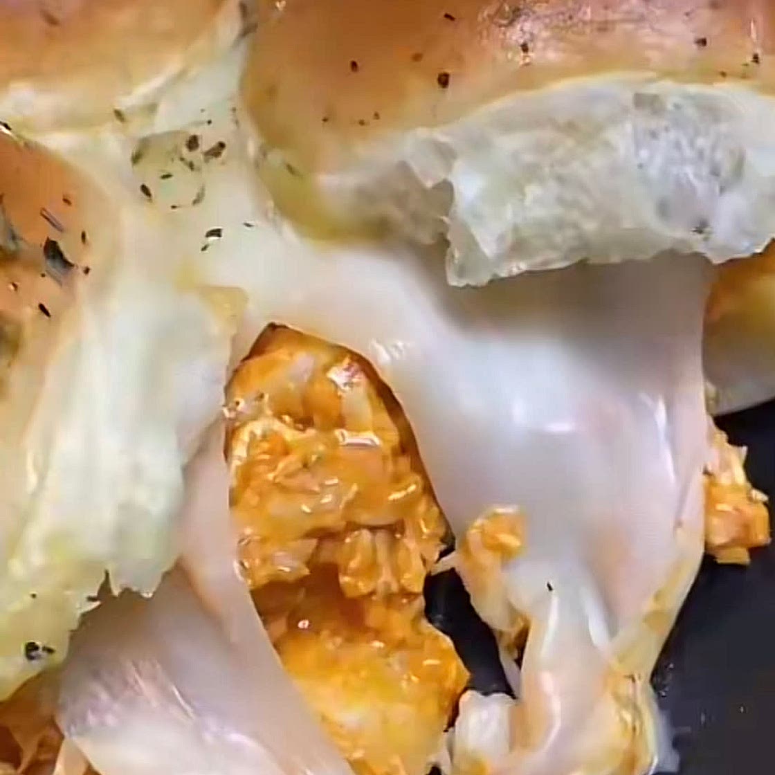 Buffalo chicken sliders