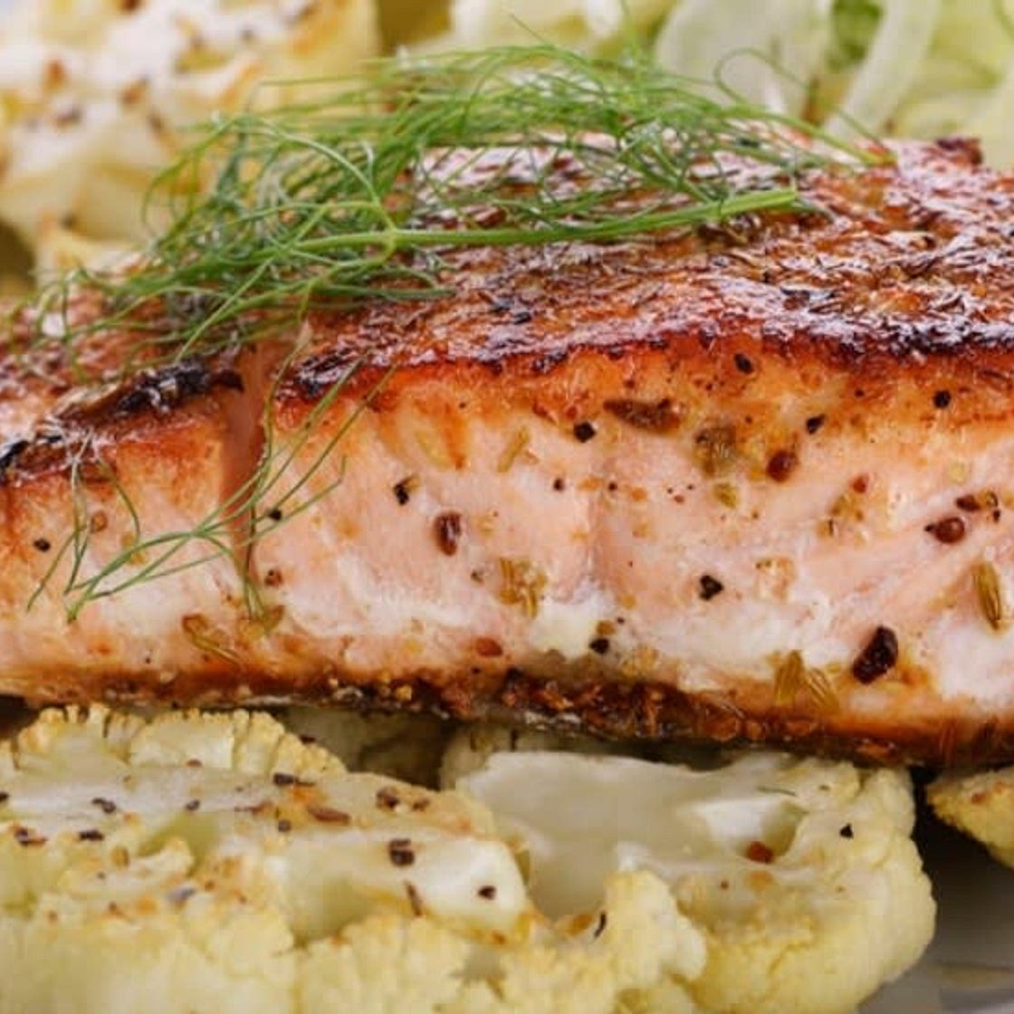 Blumenkohlgemüse mit Lachs