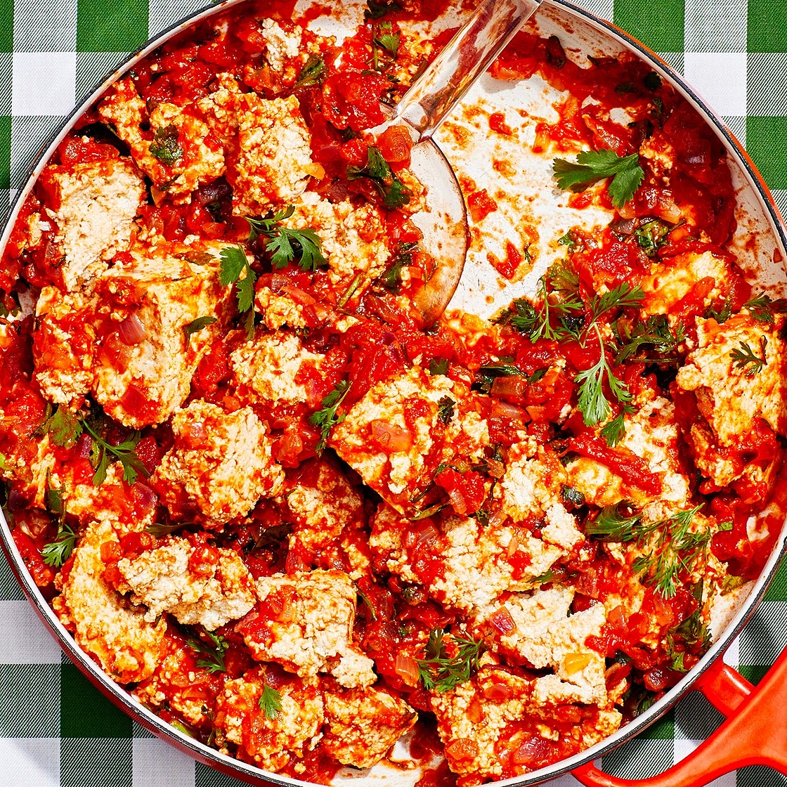 Spicy Tofu Scramble With Tomato and Ginger