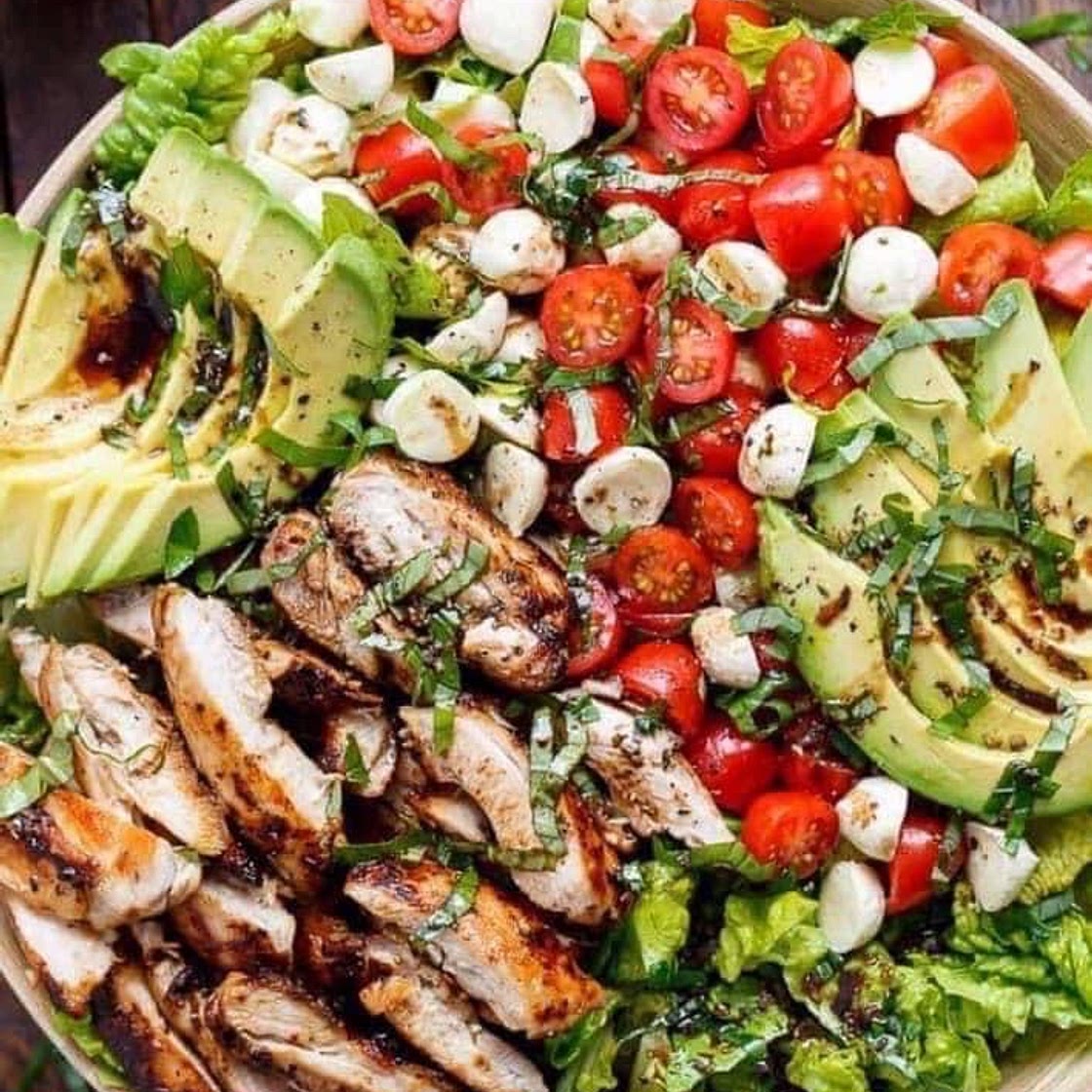  Avocado & Chicken Caprese Salad  