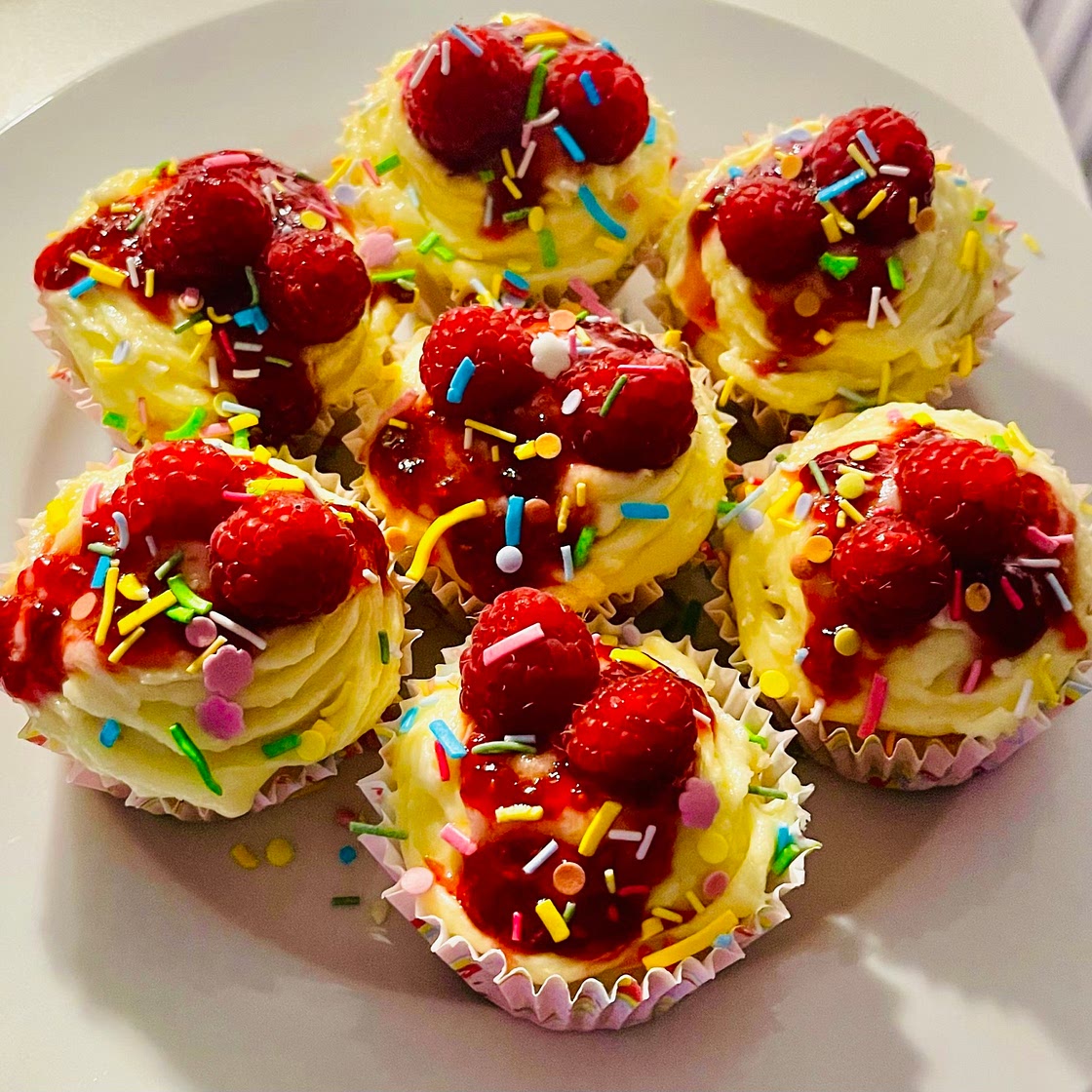 Raspberry trifle vegan cupcakes 