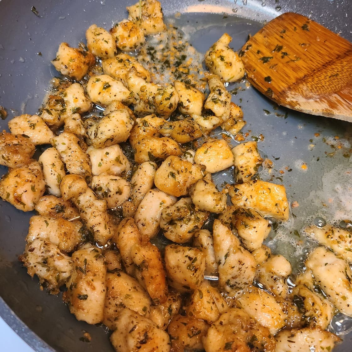 Garlic Butter Chicken Bites