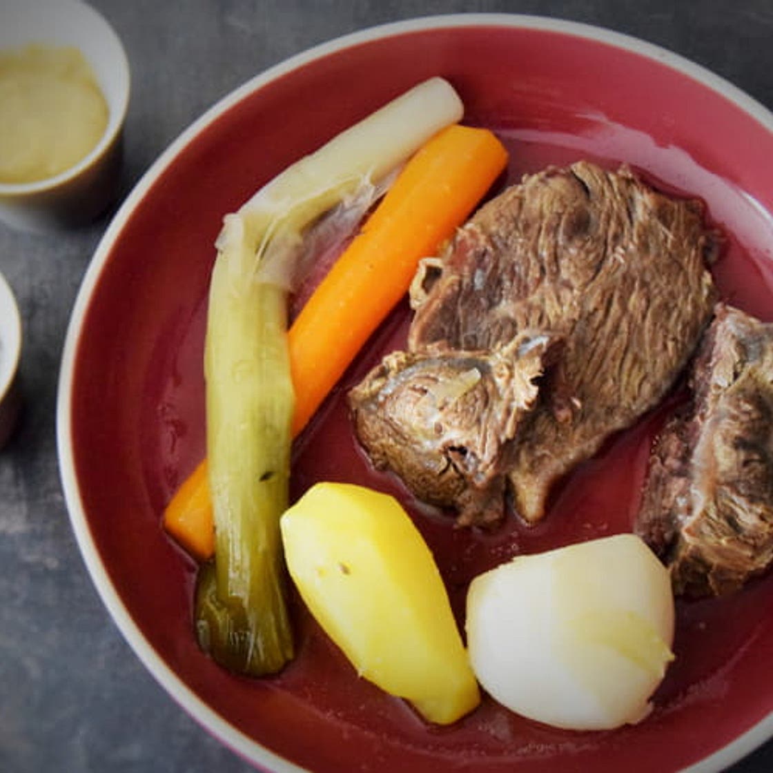 Pot-au-feu aux légumes traditionnel