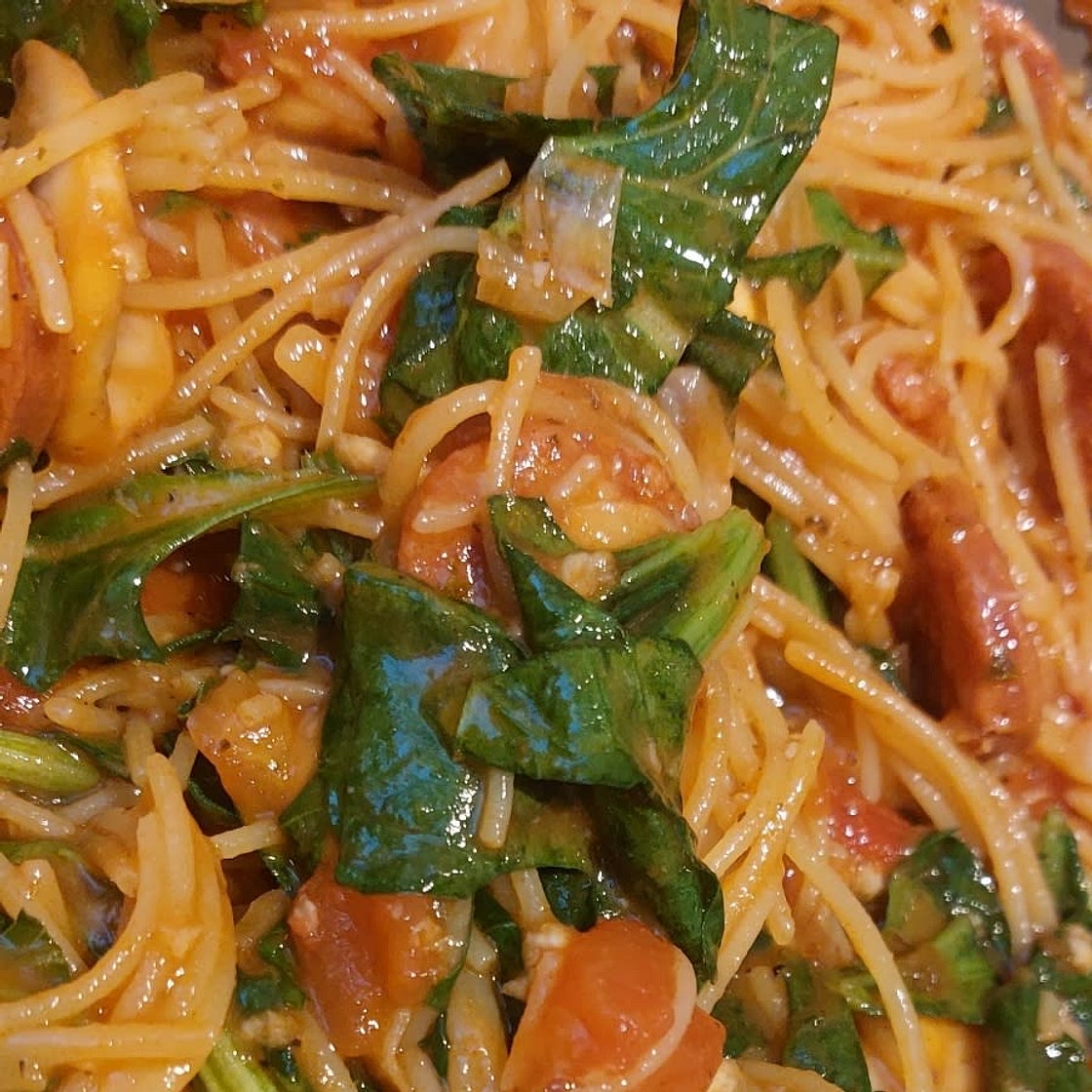 Spelt spaghetti with chorizo & mushrooms (low salt low carb)