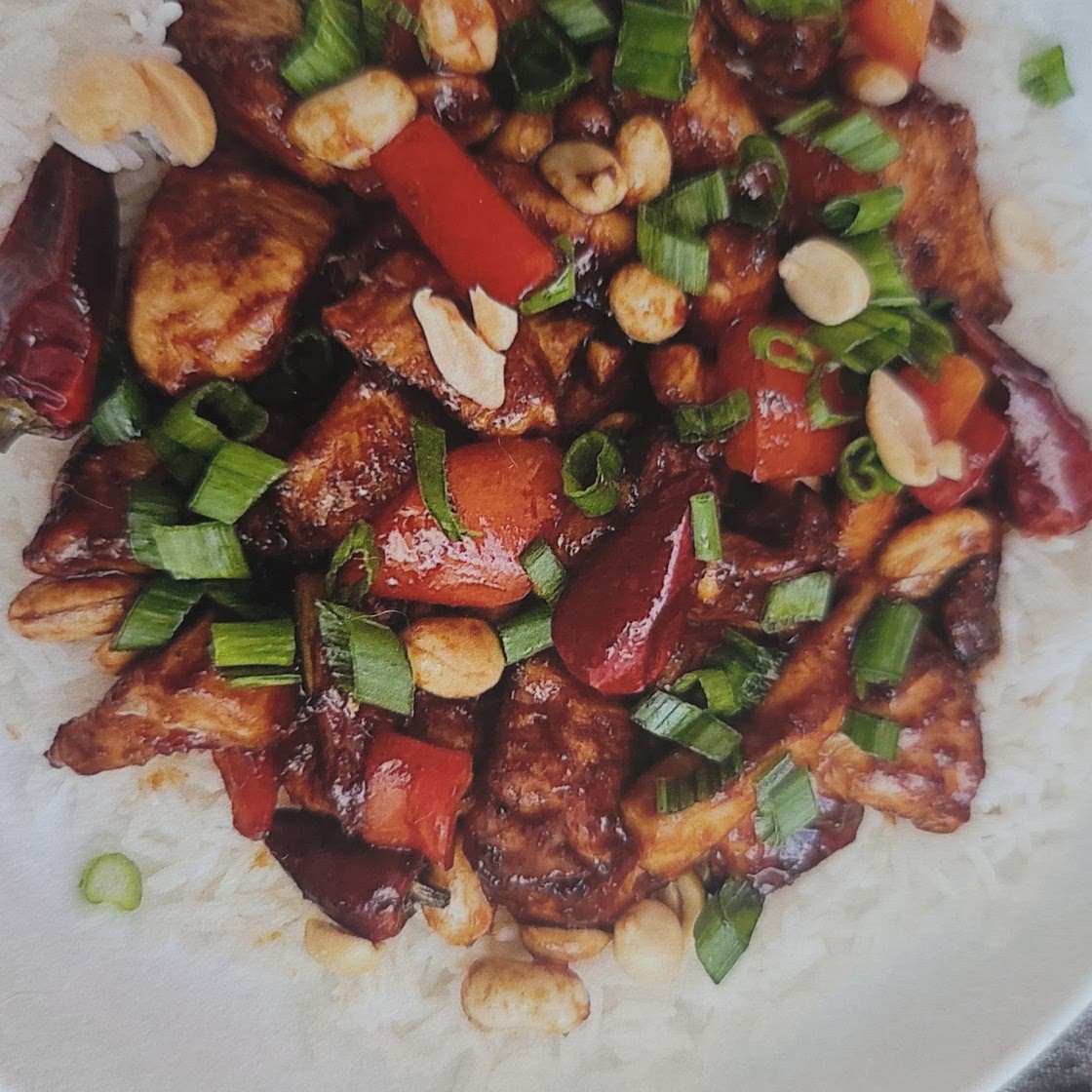 Kung Pao Chicken with peanuts, peppers and rice