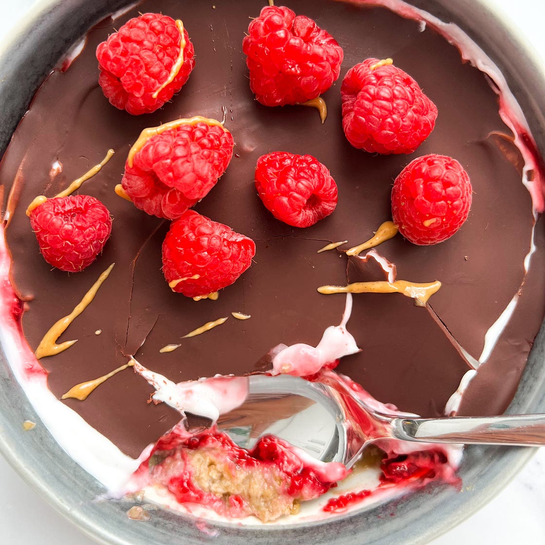 Banana, Raspberry & Chocolate Oats — Rhitrition