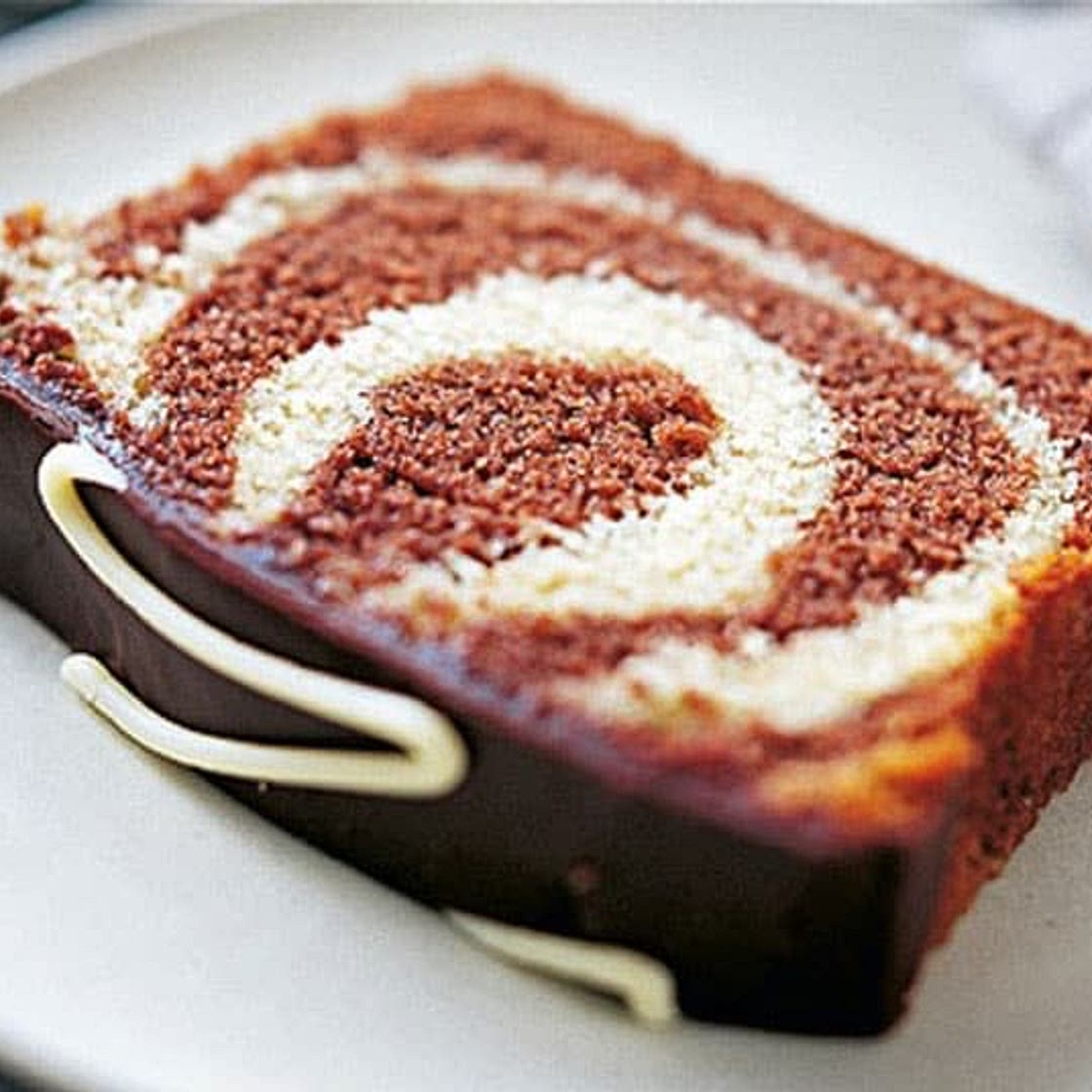 Chocolate and Vanilla Marble Cake