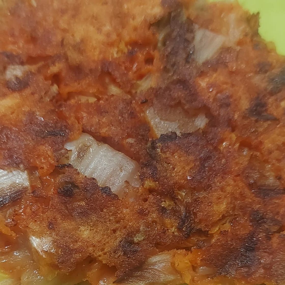 Kimchi pancake (Kimchijeon: 김치전)