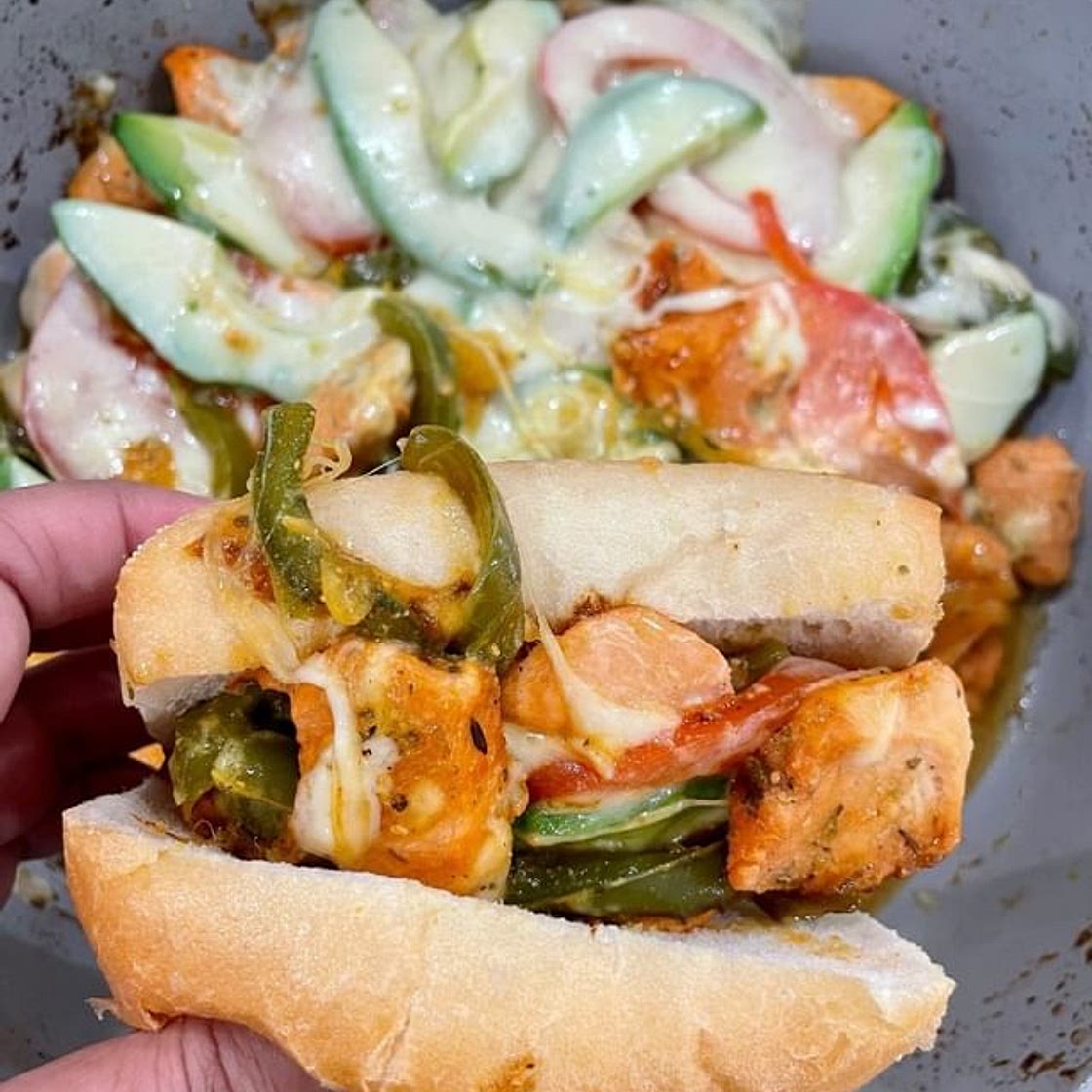 SANDWICH HACK! You can use this hack for any hot sandwich. This is my favorite way to prepare chicken and steak sandwiches. 1 pound cubed chicken breast 1 onions sliced thin 1 cup sliced bell pepper 1 sliced jalapeño 1 tsp salt 1 tsp garlic powder 1/2 tsp