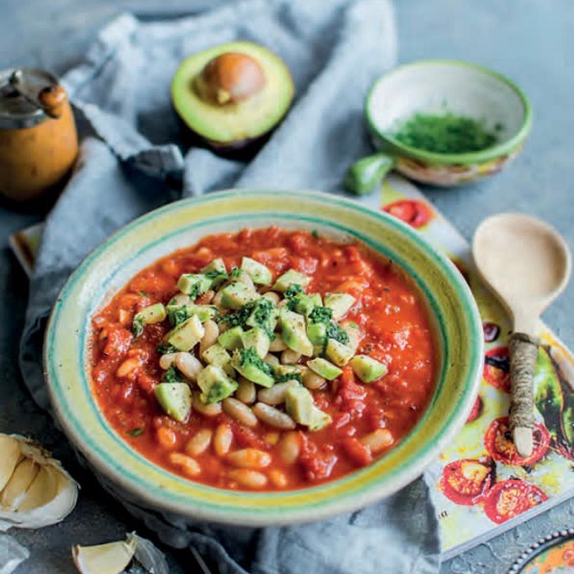 Vegetarian baked beans with avocado