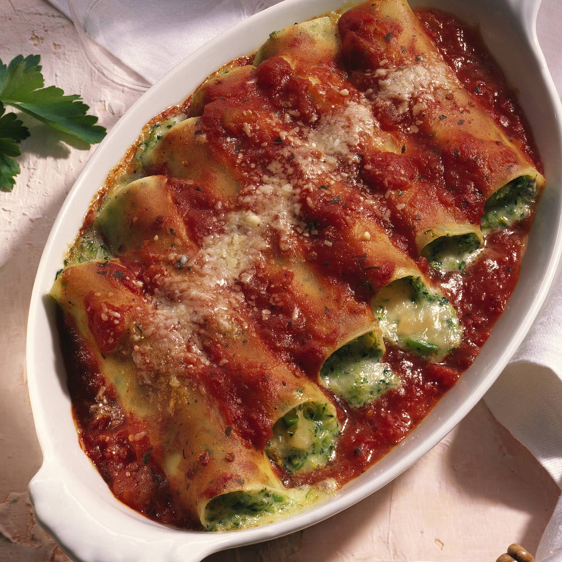 Cannelloni in Tomatensauce