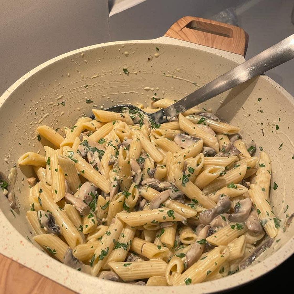 Creamy mushroom pasta