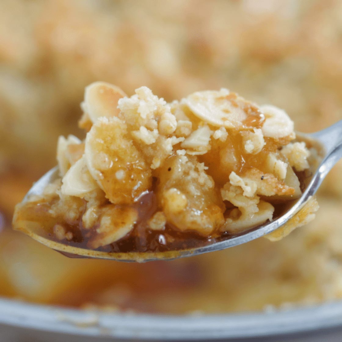 Look No Further for the Ultimate Fall Dessert: The Best Apple Crisp