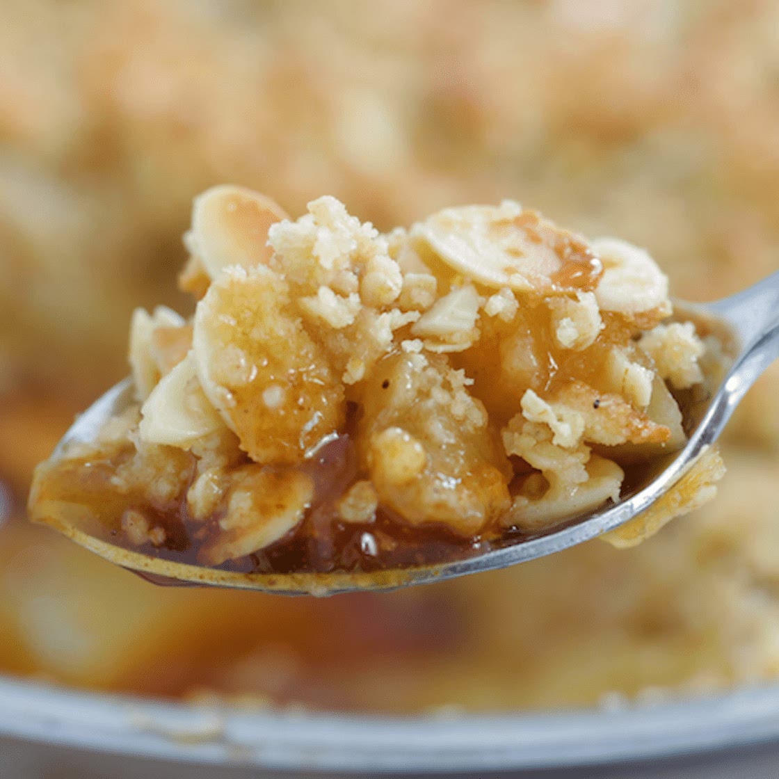 Look No Further for the Ultimate Fall Dessert: The Best Apple Crisp