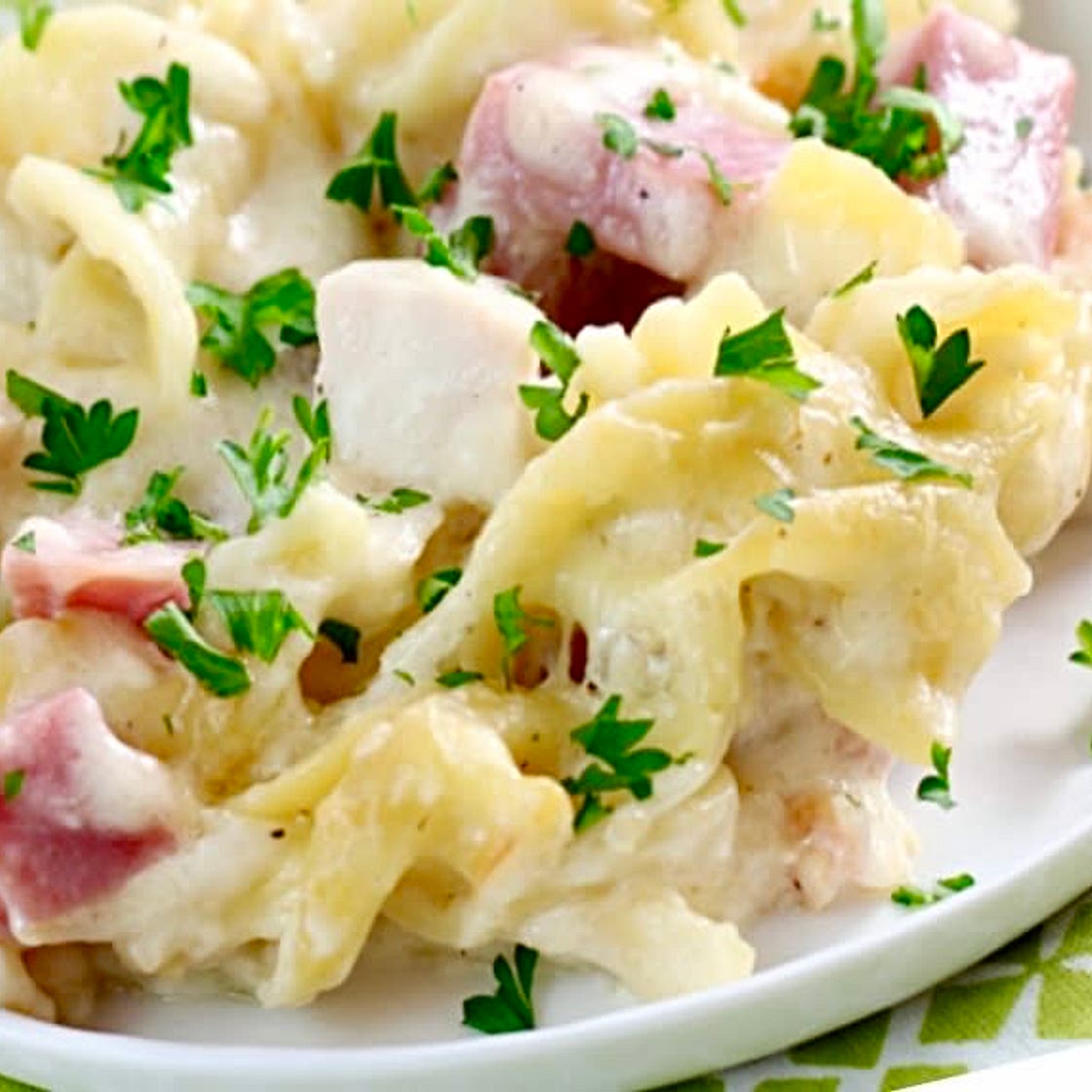 Nouilles - ﻿Creamy Chicken & Ham Pasta Bake