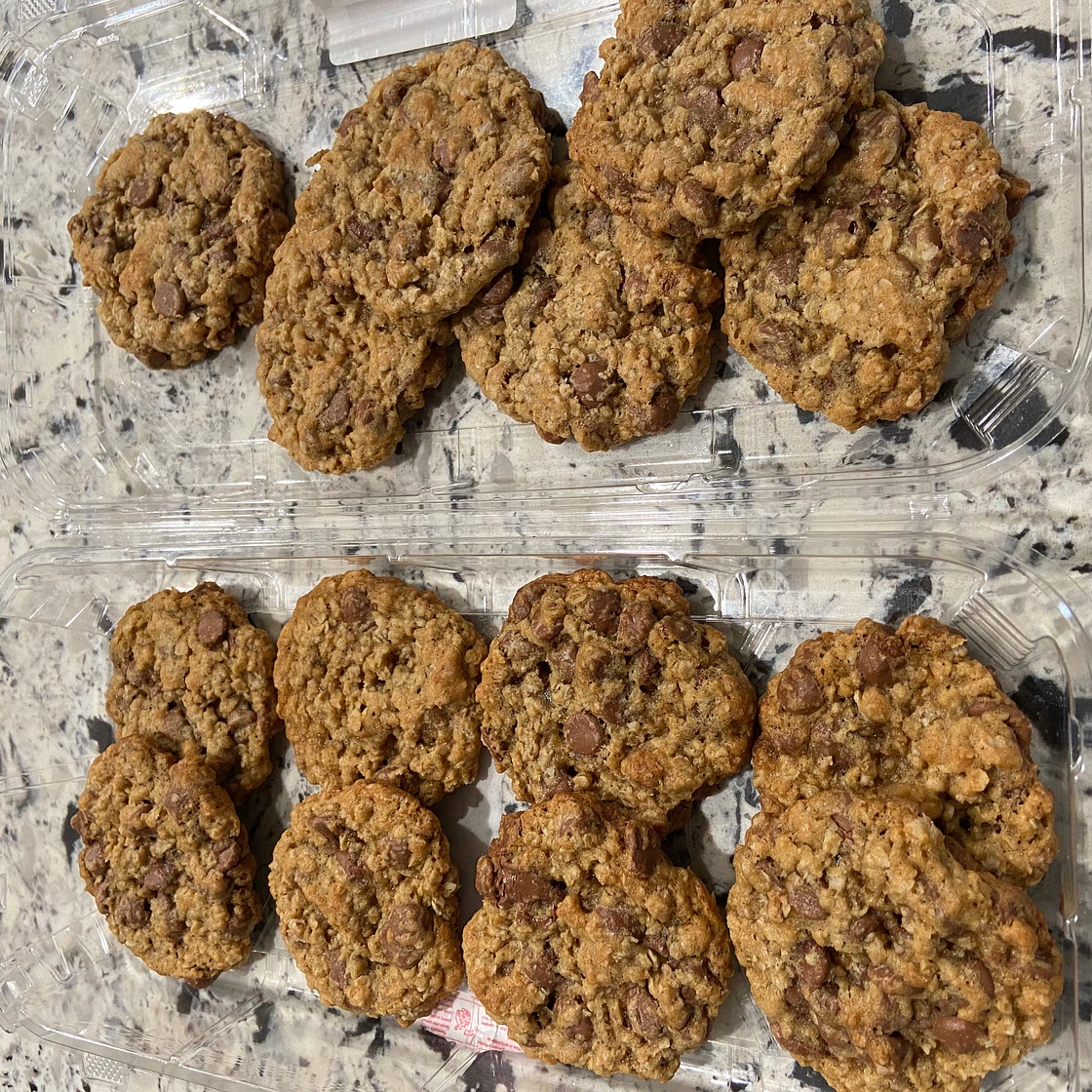 Chewy Chocolate Chip Oatmeal Cookies