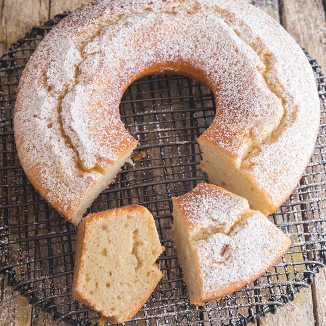 Easy yogurt cake