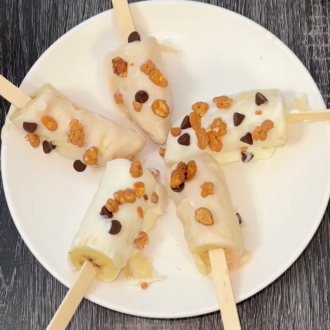 Frozen Yogurt Banana Pops 